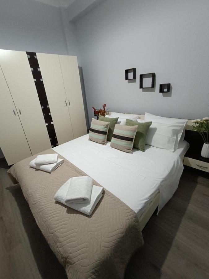 Helena'S House Apartment Ermoupoli Ngoại thất bức ảnh