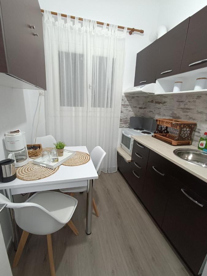 Helena'S House Apartment Ermoupoli Ngoại thất bức ảnh