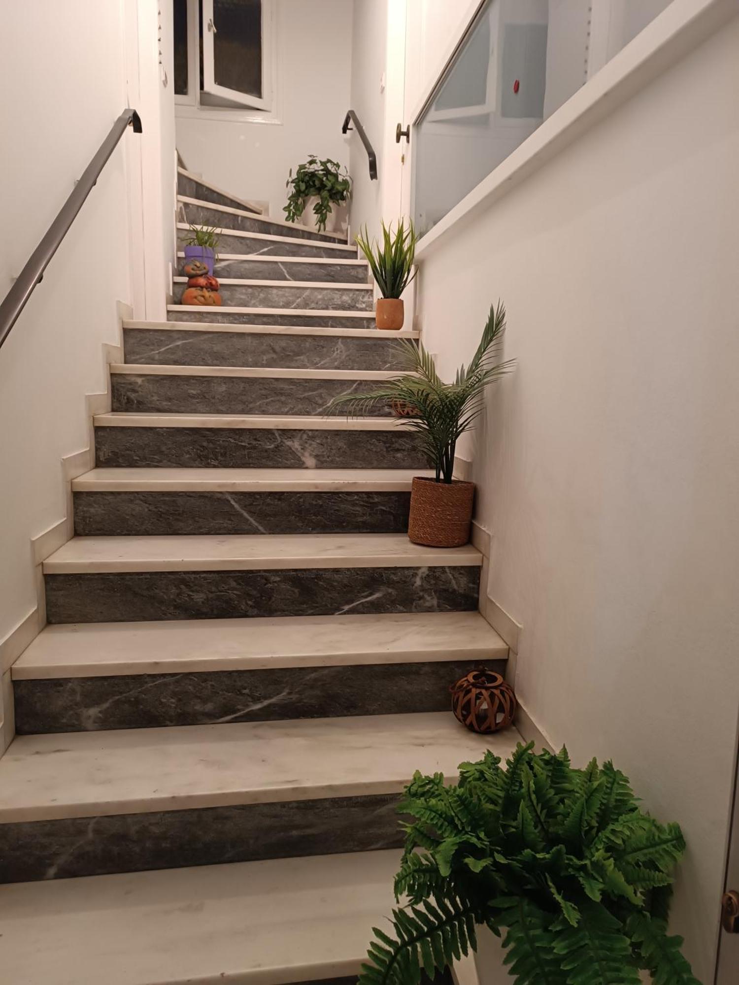 Helena'S House Apartment Ermoupoli Ngoại thất bức ảnh